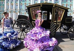Крупнейший в России Фестиваль цветов пройдет в Санкт-Петербурге с 10 - 12 июня.
